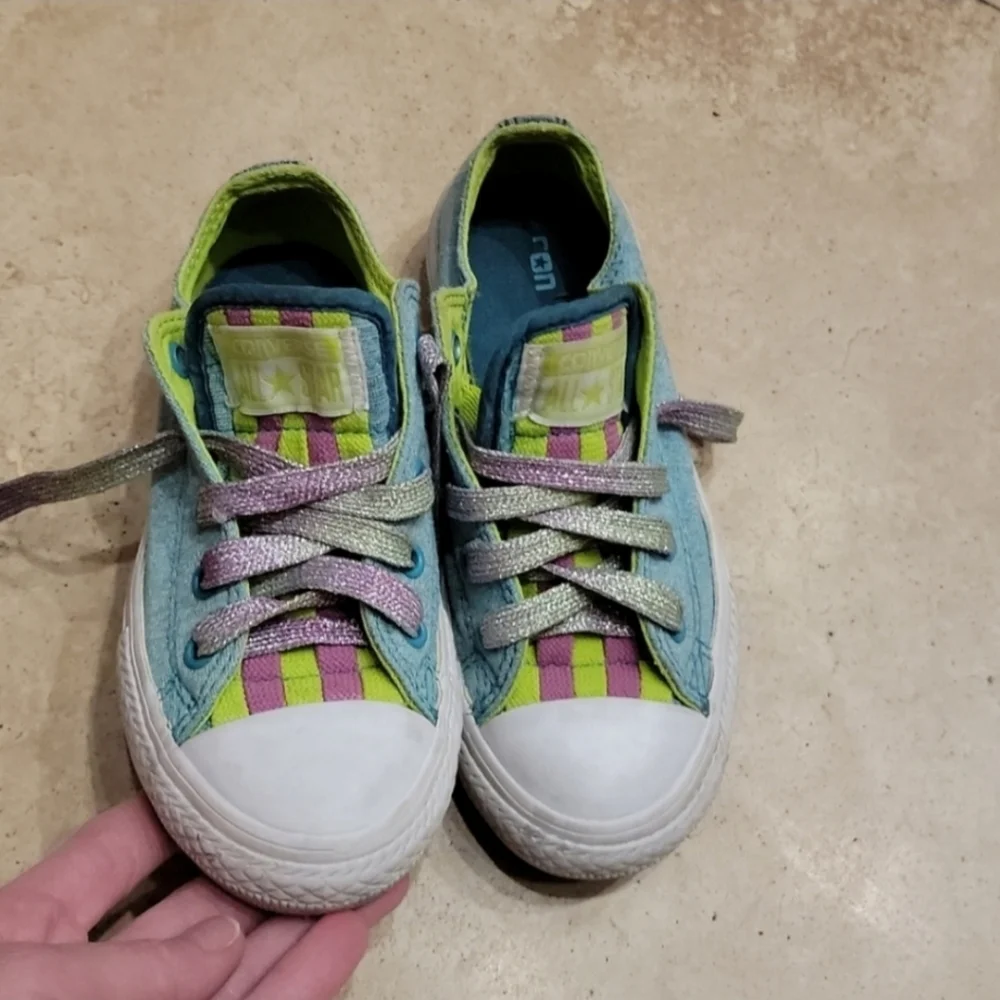 Kids Converse size 12